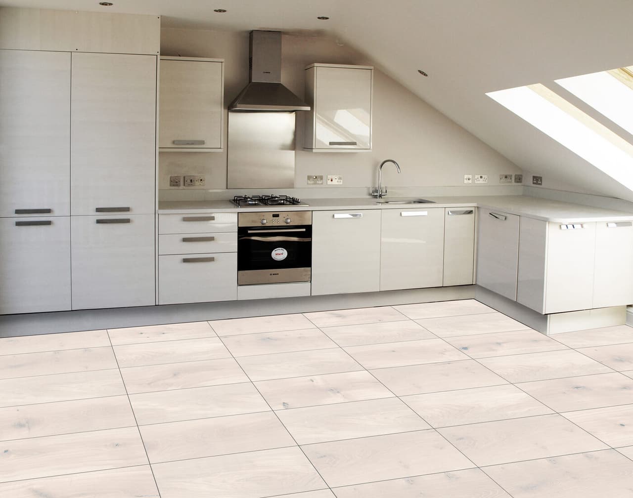 ROCKY MOUNTAIN BROWN. PORCELAIN, CUSHION EDGE, lifestyle view
